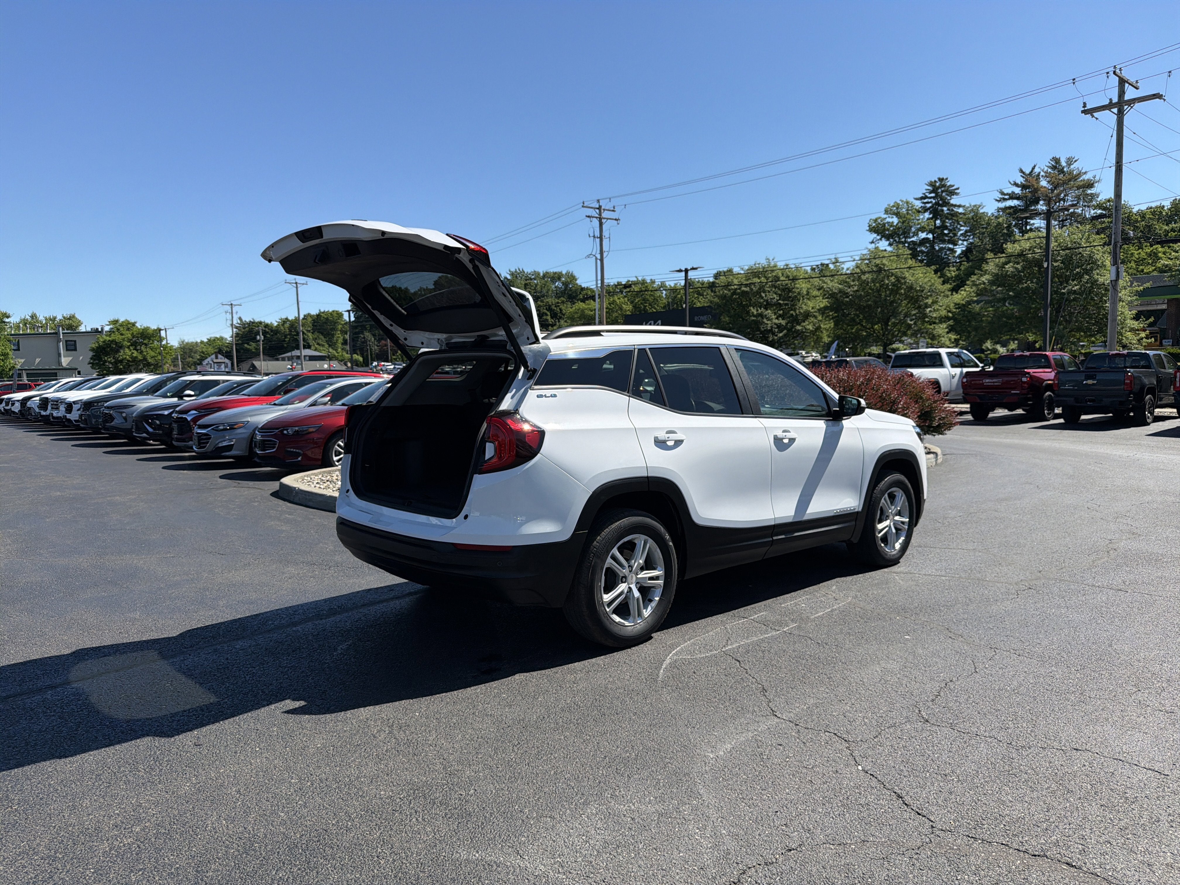 2023 GMC Terrain SLE