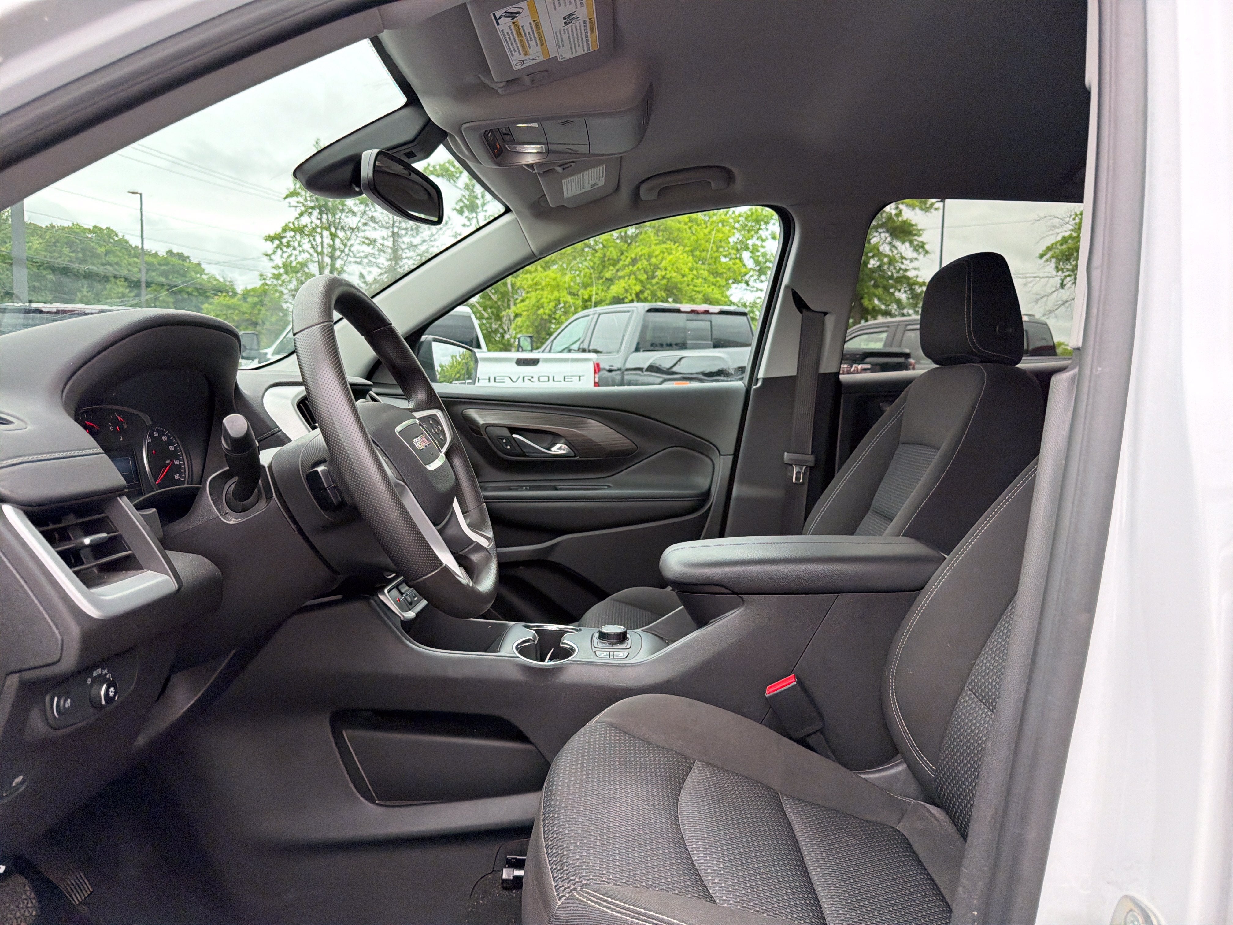2023 GMC Terrain SLE