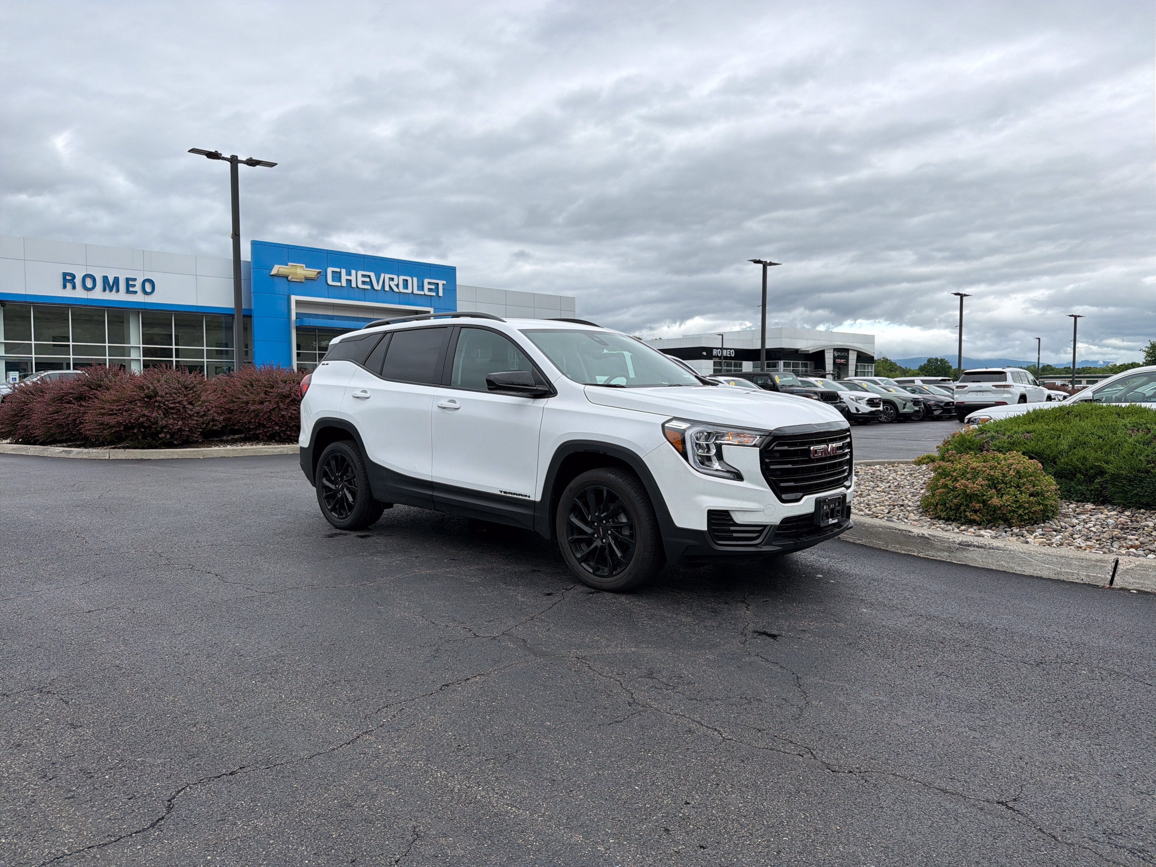 2023 GMC Terrain SLE
