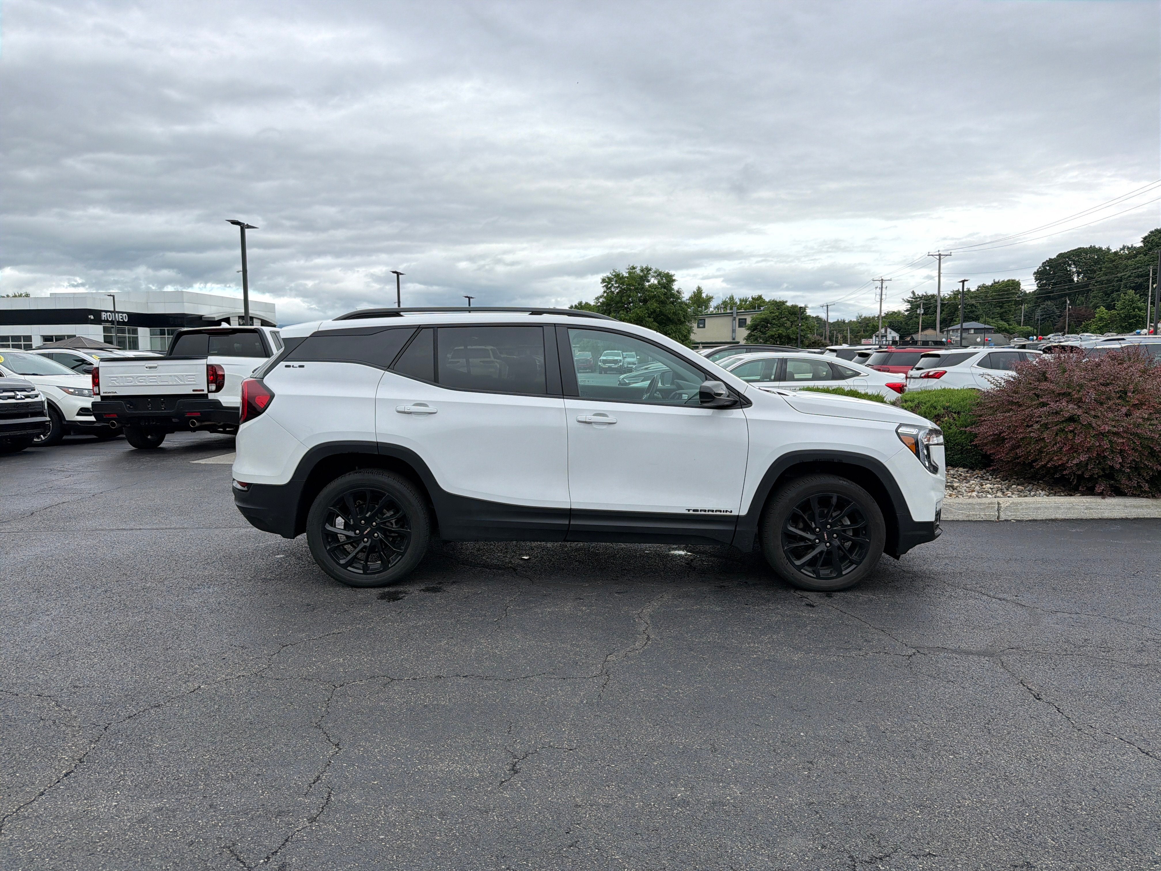 2023 GMC Terrain SLE