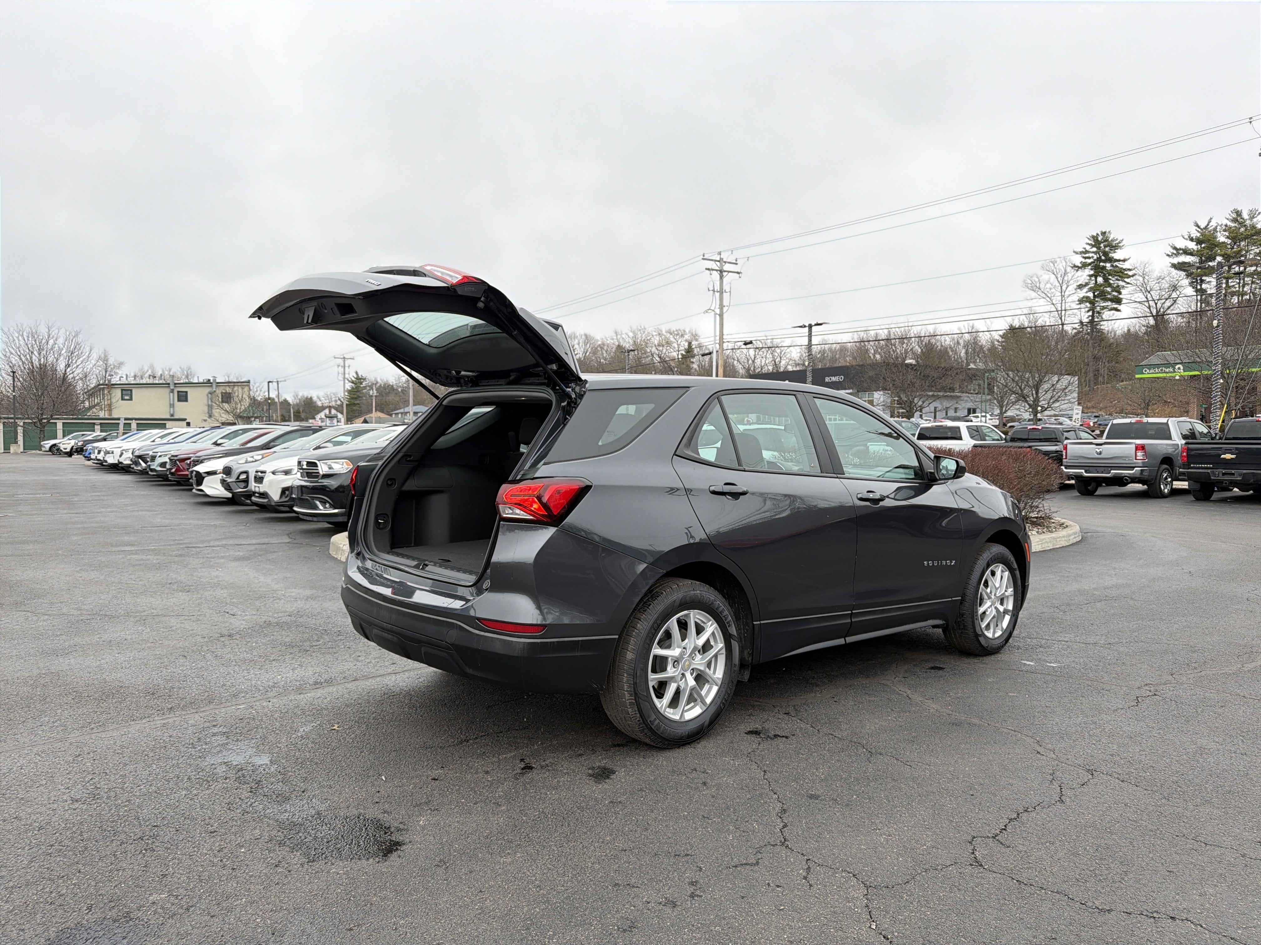 2022 Chevrolet Equinox LS