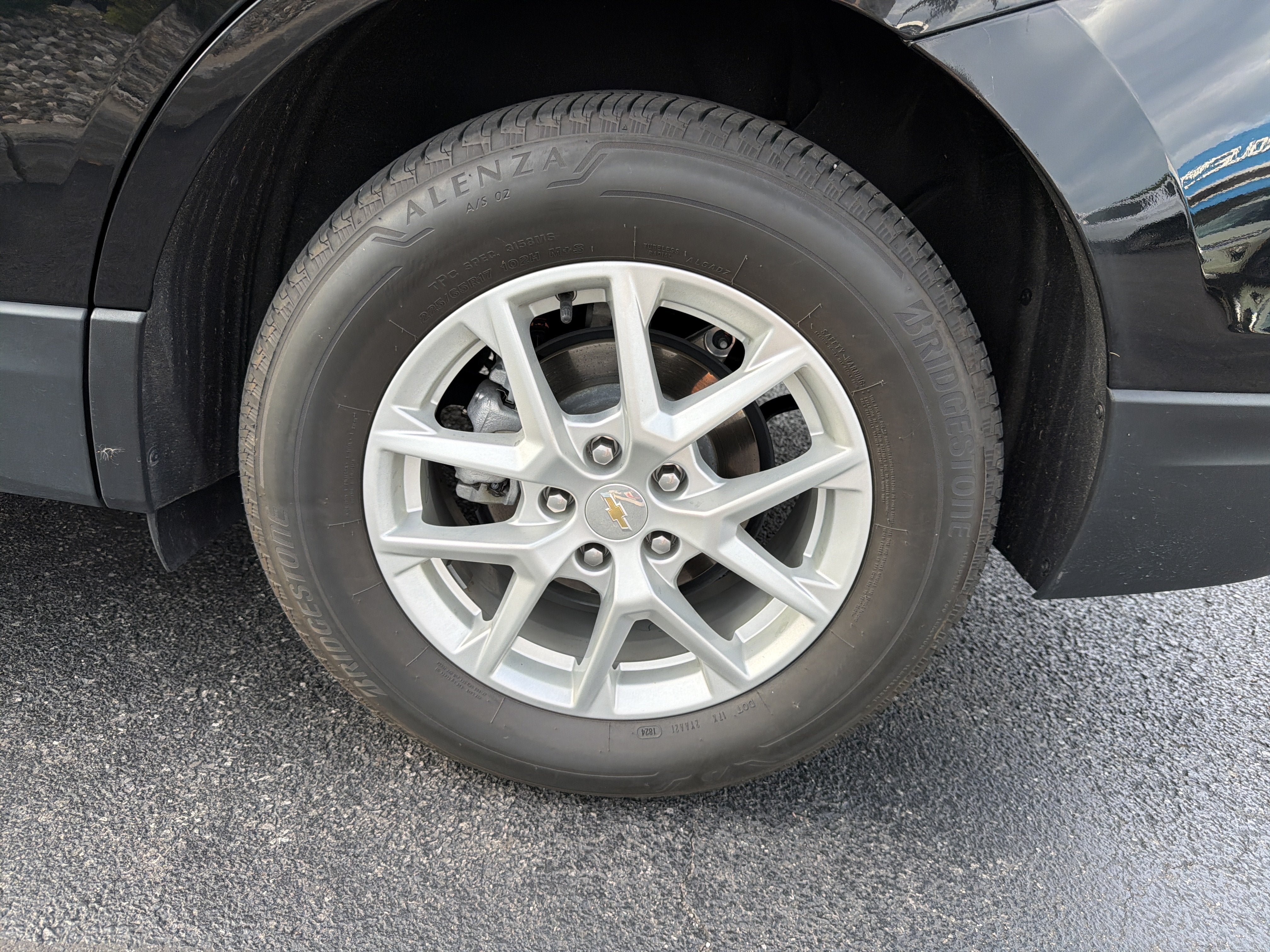 2024 Chevrolet Equinox LT - Photo 33