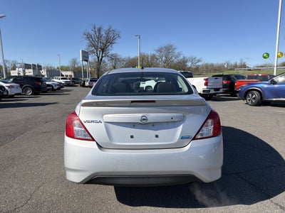 2016 Nissan Versa 1.6 S+