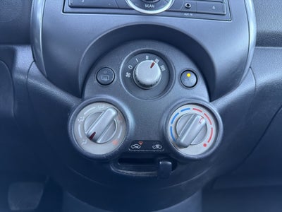 2012 Nissan Versa SV