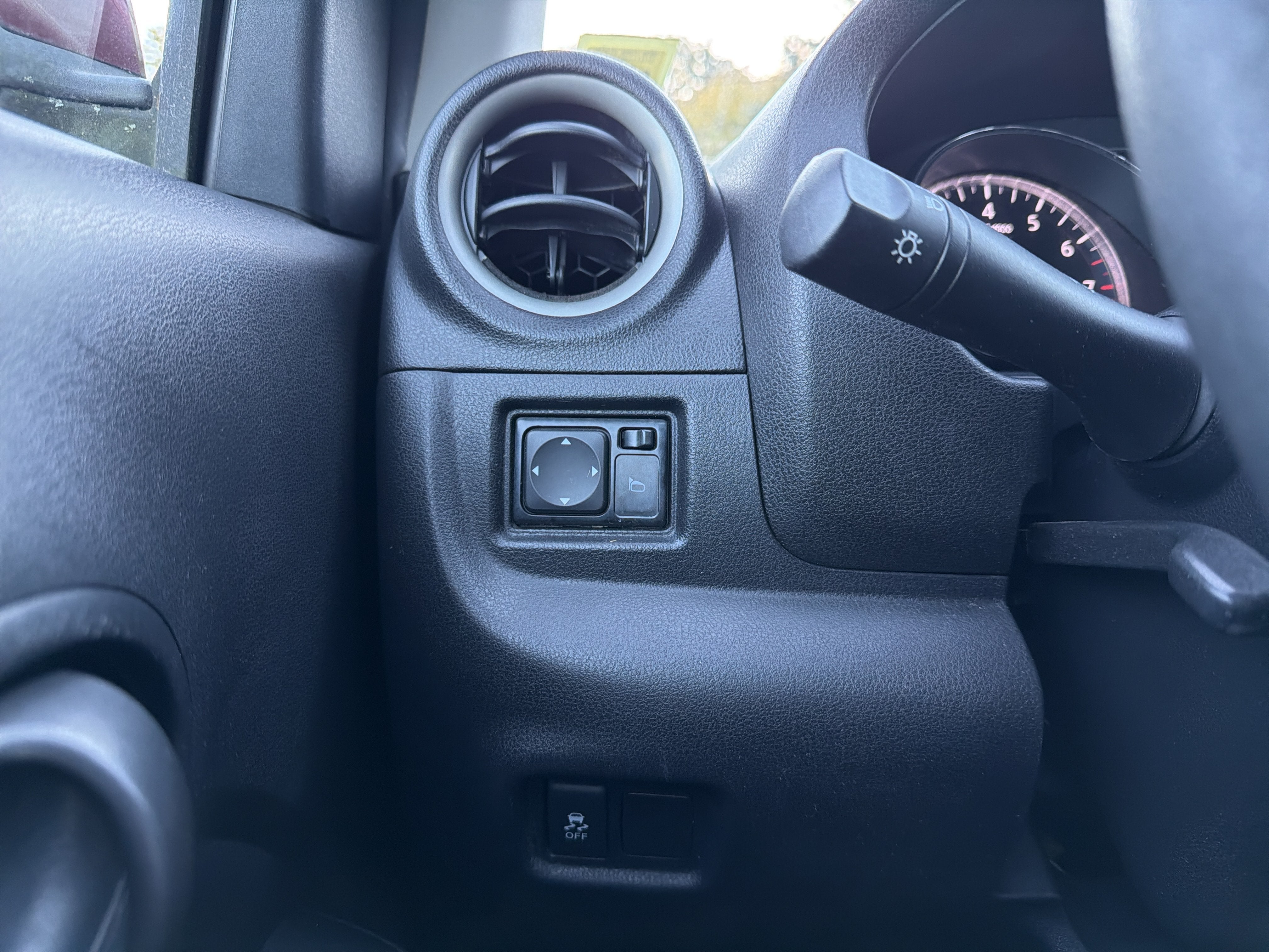 2012 Nissan Versa SV