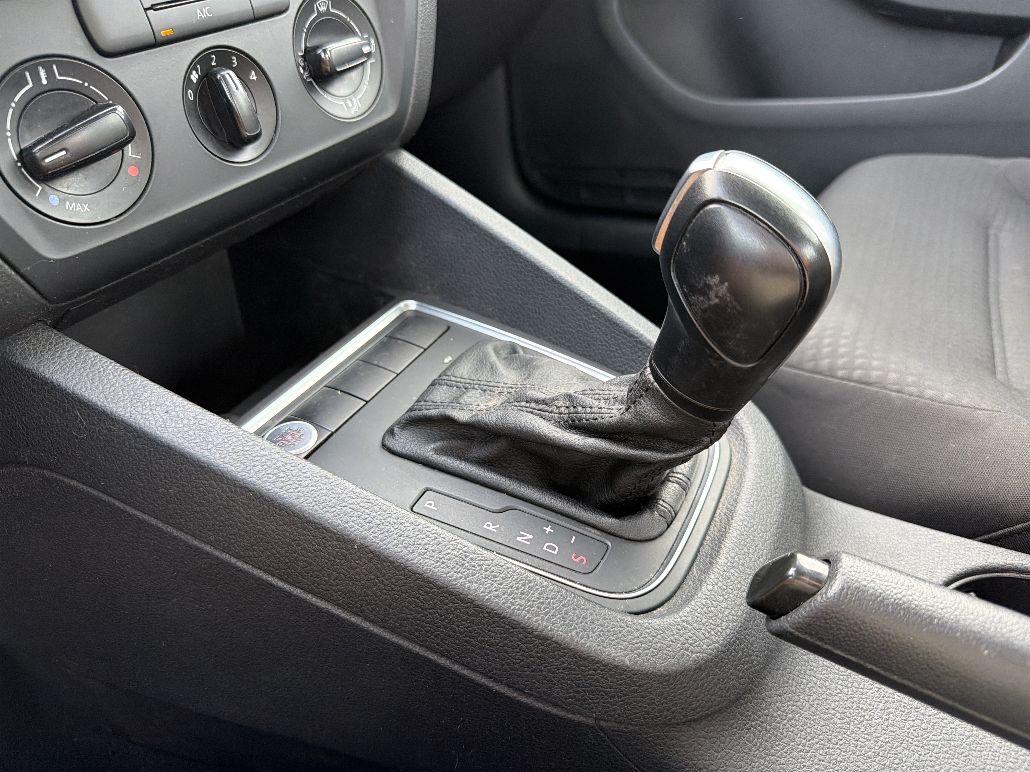 2015 Volkswagen Jetta 2.0L S