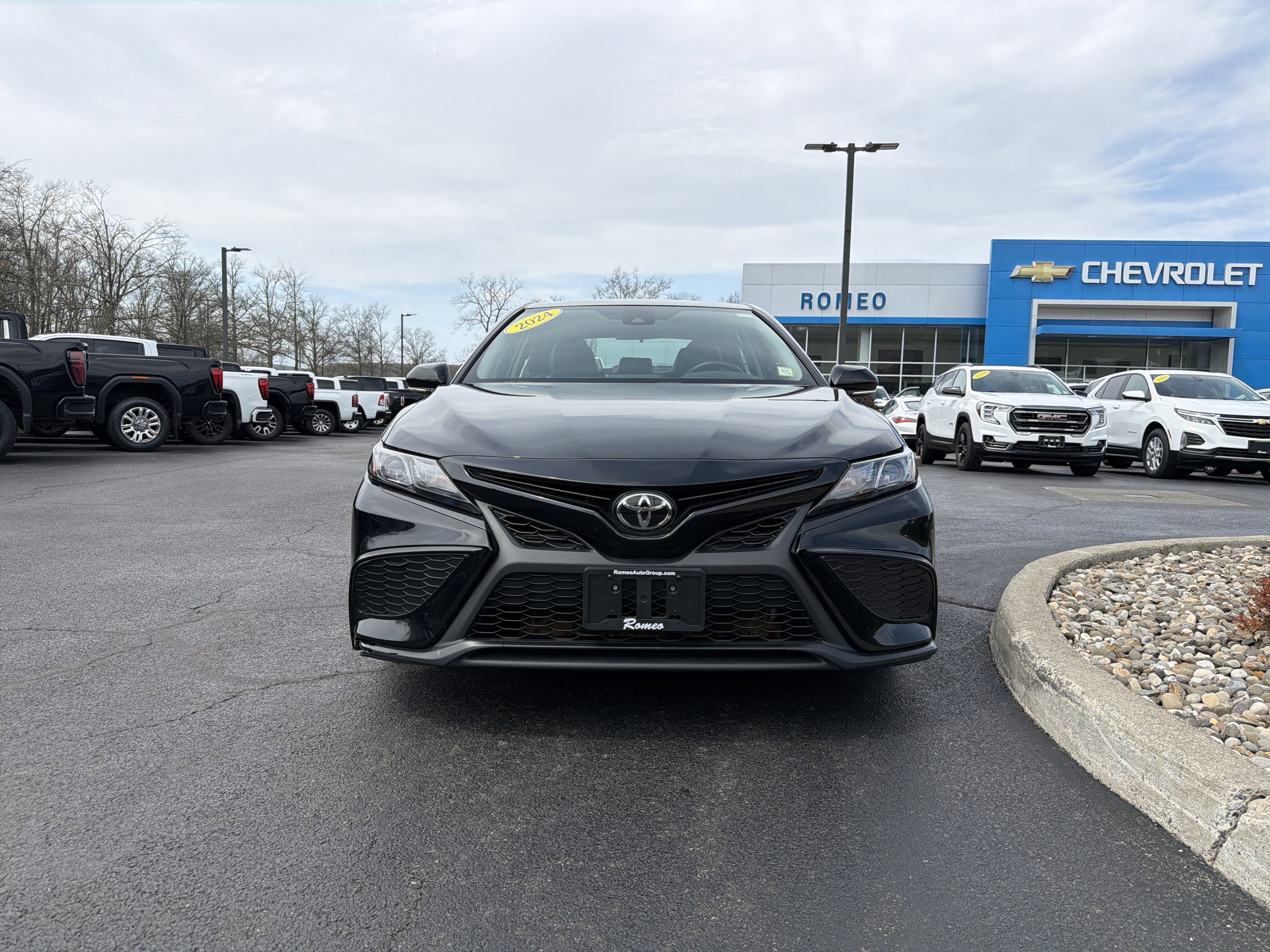 2024 Toyota Camry SE