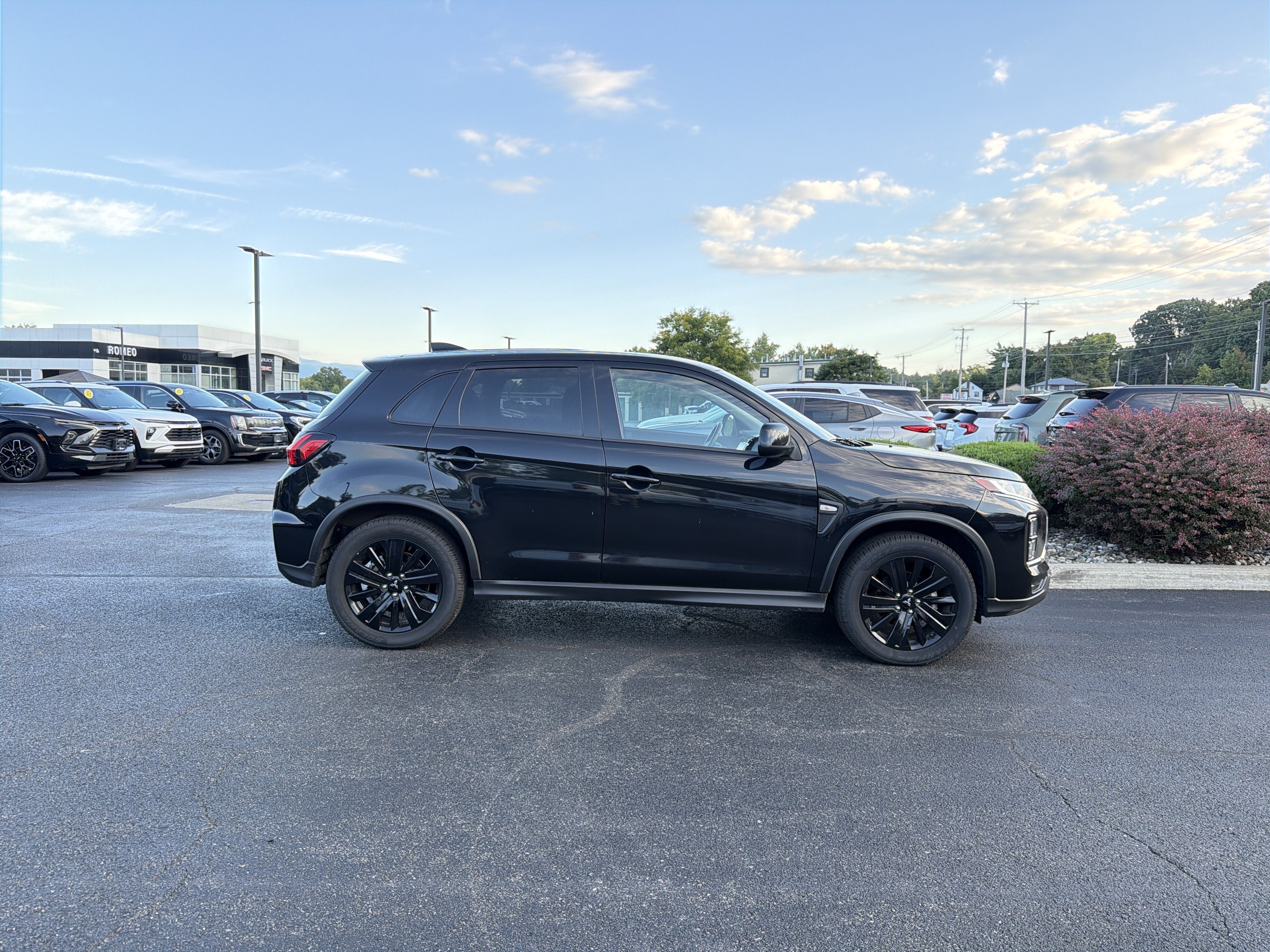 2025 Mitsubishi Outlander Sport S