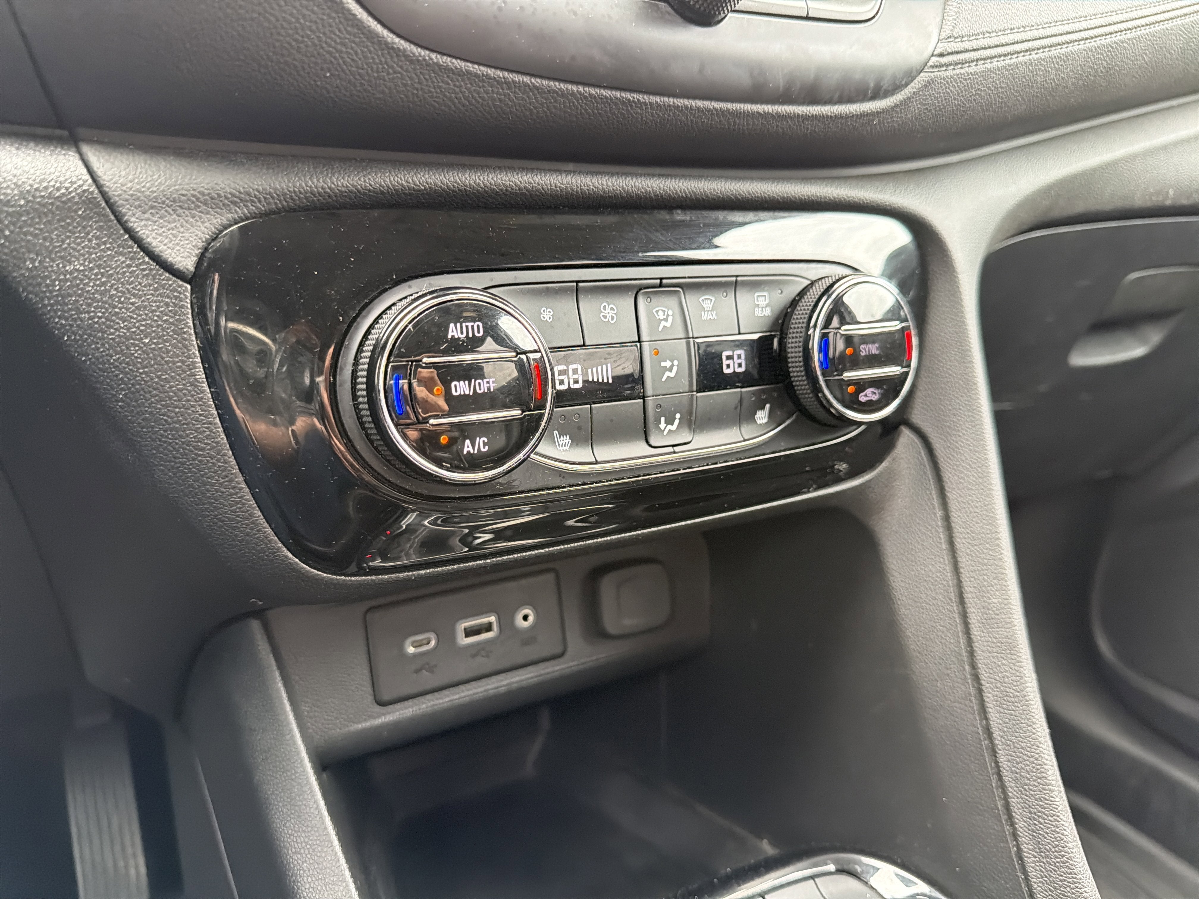 2022 Buick Encore GX Essence