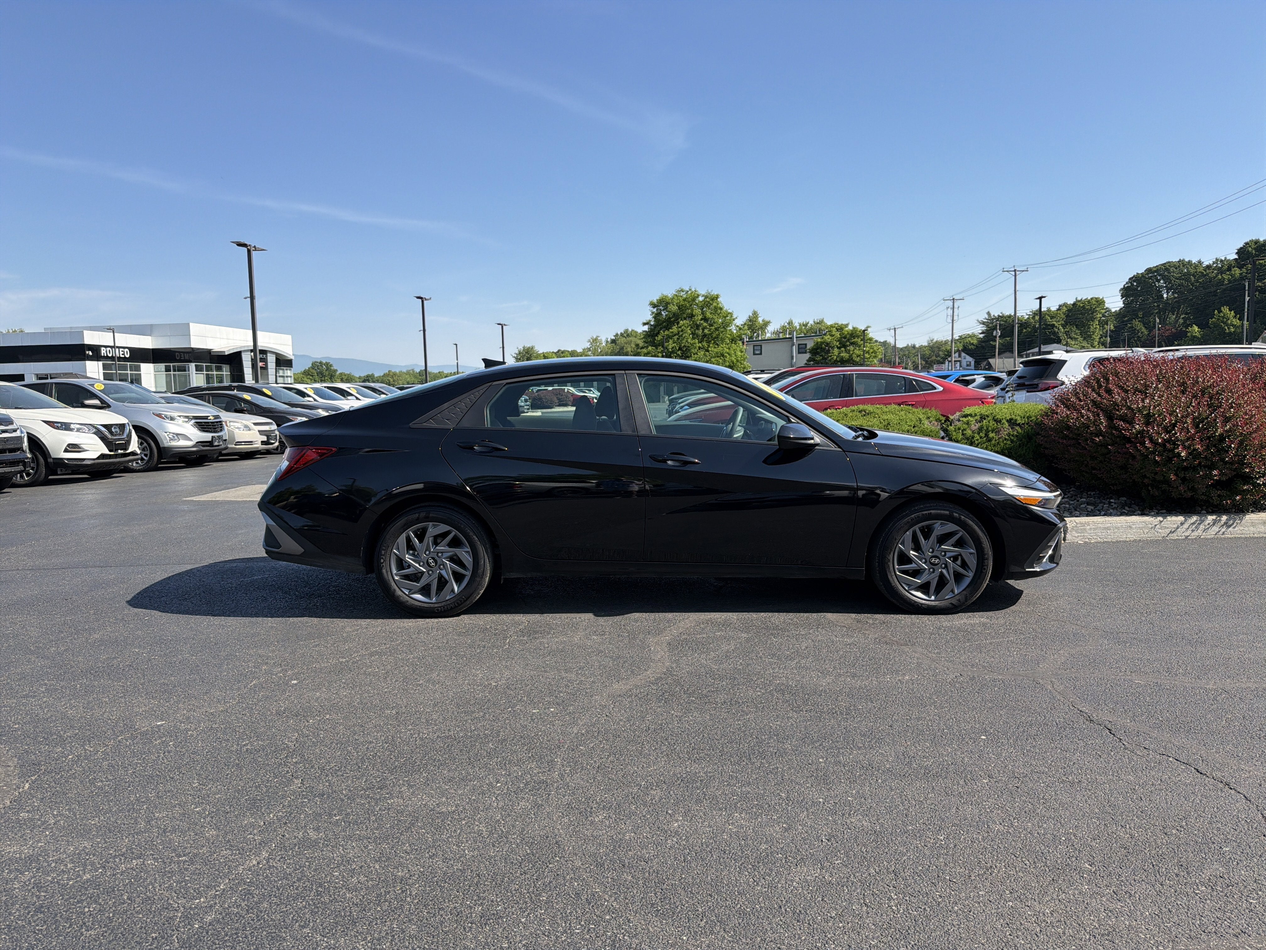 2024 Hyundai Elantra Hybrid Blue