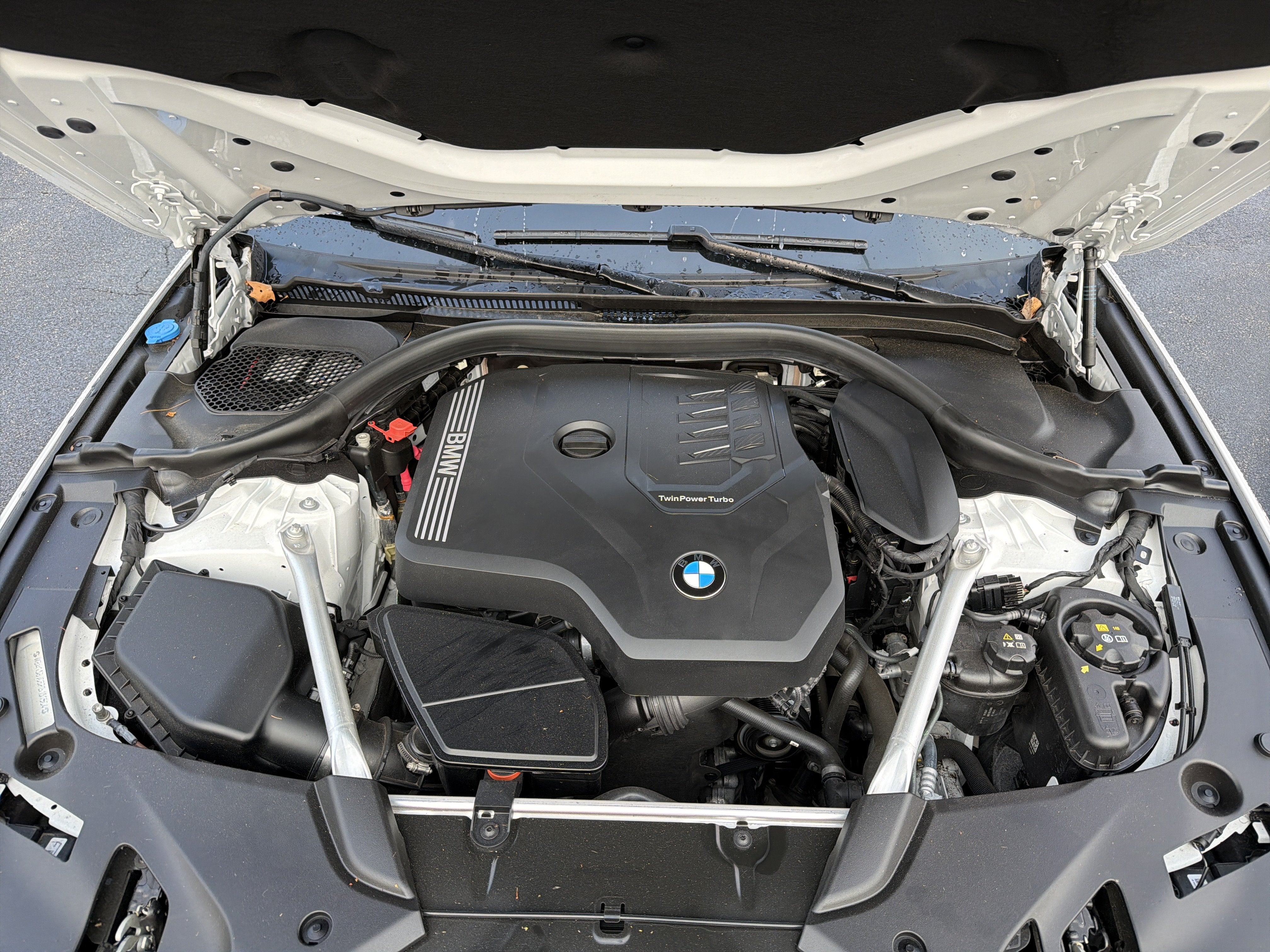 2023 BMW 530 i xDrive